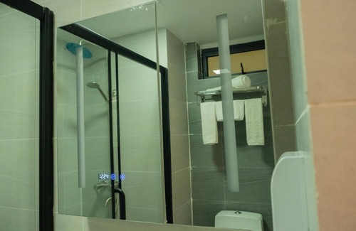 Nairobi Upper Hill Apartamento | Centrally located making it easy to access shopping centers, CBD and airports.