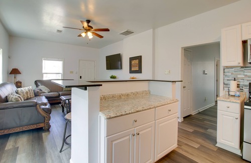 Uptown Cabaña | Centrally Located Memphis House: 2 Mi to Beale St!