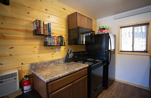 Rapid City Cabina | Centrally Located near everything the Black Hills has to offer!