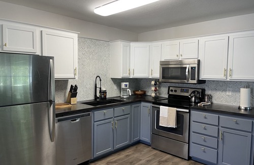 Bozeman Casa | Centrally located and newly renovated 3 bed townhome.