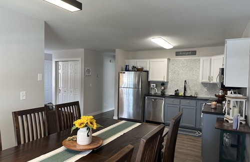 Bozeman Casa | Centrally located and newly renovated 3 bed townhome.