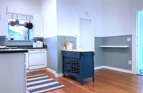 North Berkeley Casa | Cortijo moderno pacífico situado en el centro (2. 5bd / 1ba)
