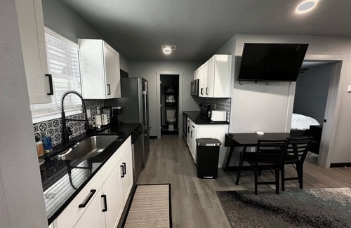 Amarillo Casa | Centrally located private home with large private backyard in Amarillo.