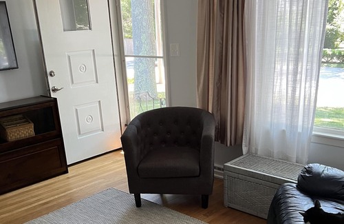 Cumberland Casa | Centrally located renovated home near Diamond Hill Park, stadium, popular sites