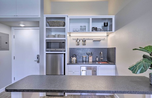 Downtown Apartamento | Centrally Located San Marcos Unit w/ Parking!
