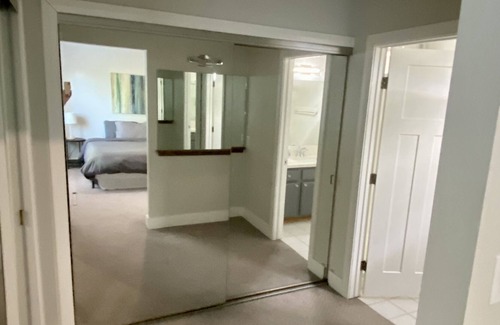 Chinatown Casa | Centrally located to everything! 5-7 min to Strip!