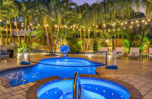 South New River Isles Casa | Centrally located Heated Pool Riverside View Access Citrus Key H0MES