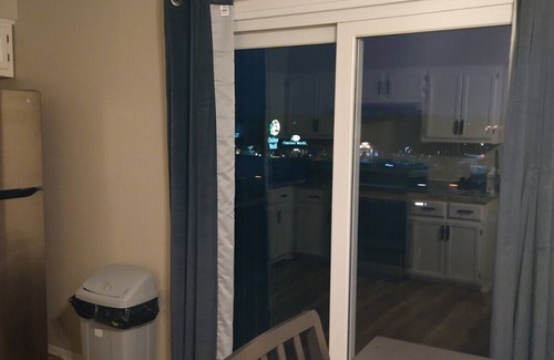 Independence Casa | Centrally located Townhouse close to Cable Dahmer Arena and Independence mall..