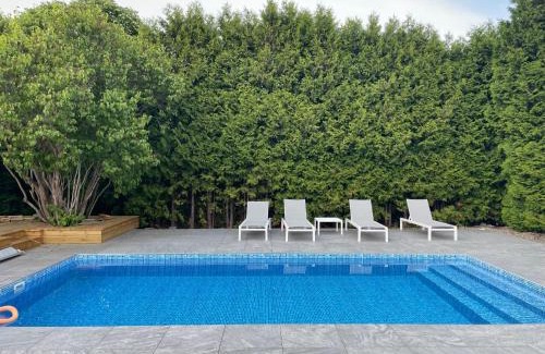 Eskilstuna Casa | Centralt boende, pool, nära till natur & våtmark