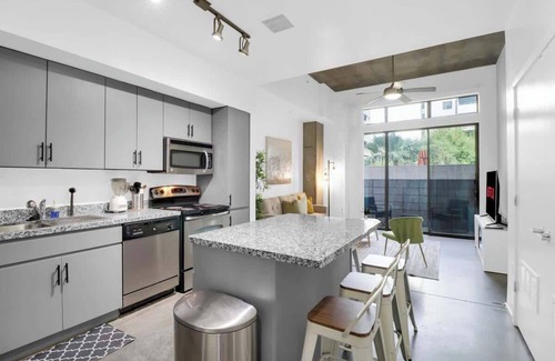 Evans Churchill Apartamento | Centric 1BR In HEART of DTPHX Free Garage Parking