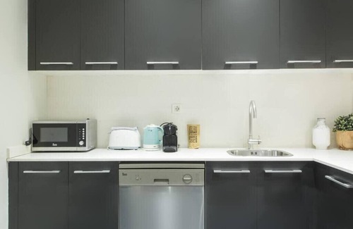El Raval Apartamento | Centric 4bedroom with terrace in Las Ramblas