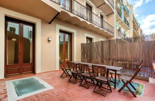 El Raval Apartamento | Centric 4bedroom with terrace in Las Ramblas