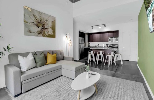 Evans Churchill Apartamento | Centric 4BR In HEART of DTPHX Pool+Free Parking