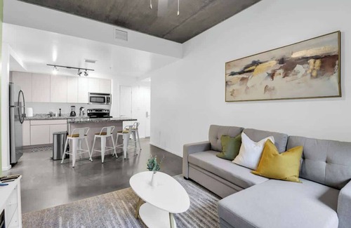 Evans Churchill Apartamento | Centric 4BR In HEART of DTPHX Pool+Free Parking