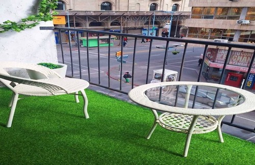 Centro Apartamento | Centric Loc : Sleeps 5 : Balcony : High-Speed WiFi