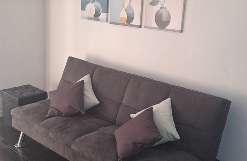 Centro Apartamento | Centric Loc : Sleeps 5 : Balcony : High-Speed WiFi