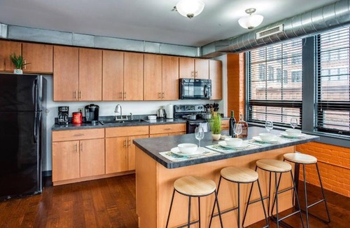 Downtown Rochester Apartamento | Centric Modern Loft w/King Beds