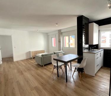 Los Corrales de Buelna Apartamento | Centro de Cantabria