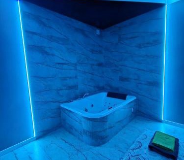 Radom Apartamento | Centrum jacuzzi prywatny parking klimatyzacja 2
