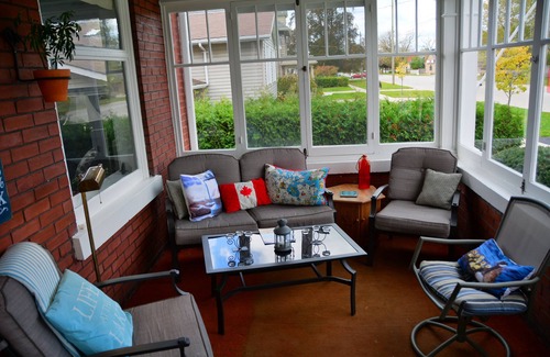 Goderich Casa | Casa centenaria de ladrillo rojo de 4 dormitorios ubicada en la ciudad más bonita de Canadá