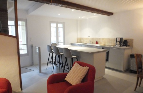 Ceret Casa | Ceret Centre - 3 Bedroom Town House With Sunny Roof Terrace