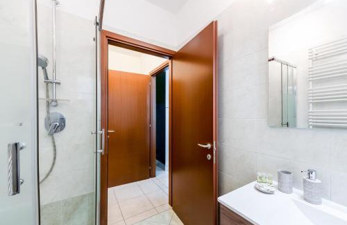 Certosa Apartamento | Certosa Charm - Free Garage Parking by InnStay