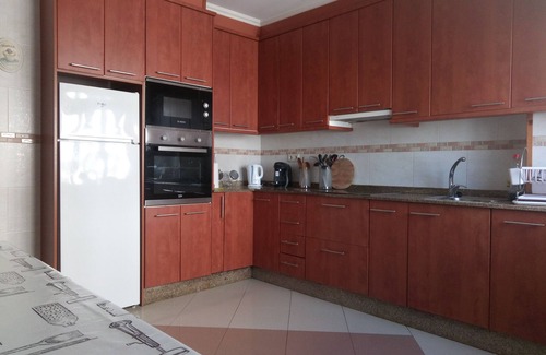 Dean Pequeno Apartamento | Apartamento Cervantes Ideal para familias y grupos que buscan espacio