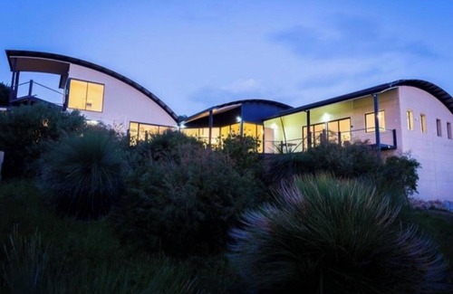 Gnarabup Apartamento | Cevue Sunsets is a beautiful apartment with breathtaking ocean views.