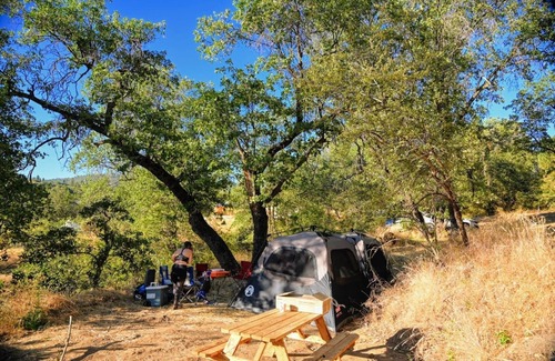 Pinehurst Casa | CG31 Small 15X10 ft. Campsite/Shower - Kings Canyon & Sequoia NP