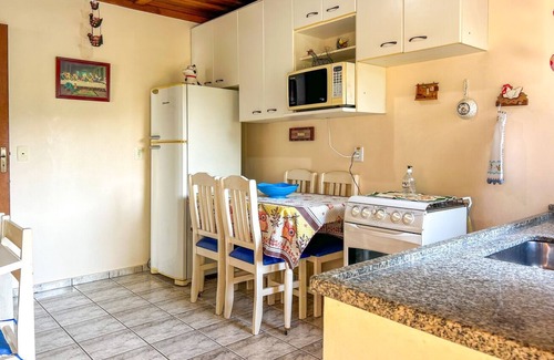 Mairinque Chalet De Esquí | Chácara com piscina, churrasqueira, WiFi e quadra