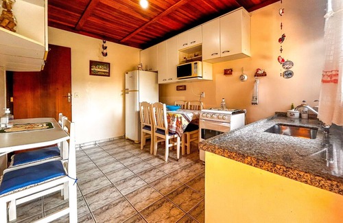 Mairinque Chalet De Esquí | Chácara com piscina, churrasqueira, WiFi e quadra