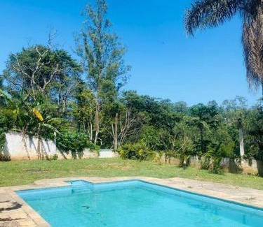 Embu das Artes Casa | Chácara com Piscina e Amplo Quintal