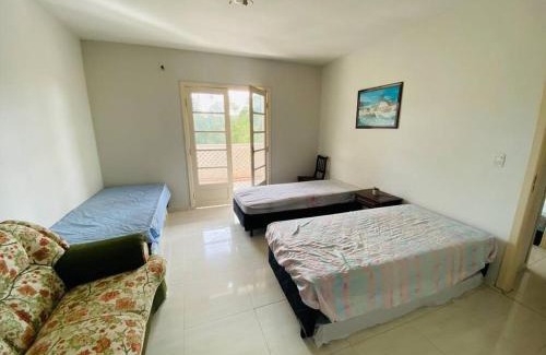 Embu das Artes Casa | Chácara com Piscina e Amplo Quintal
