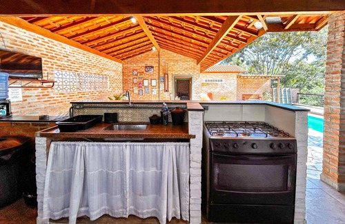 Botucatu Casa | Chácara com piscina e churrasq em Botucatu/SP