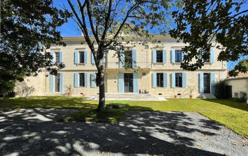 Perissac Casa | Château Belvédère - Swimming pool, Vineyard & countryside
