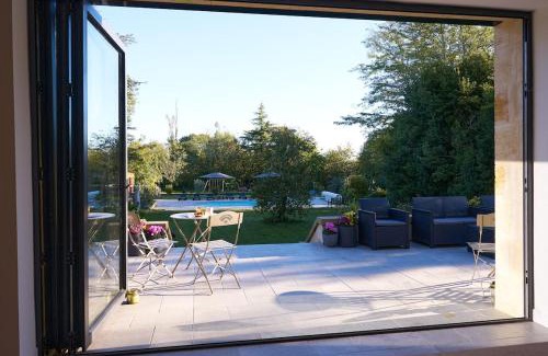 Perissac Casa | Château Belvédère - Swimming pool, Vineyard & countryside