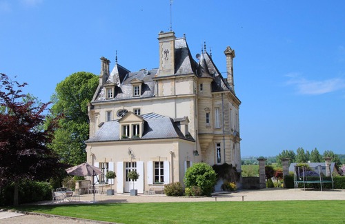 Mosles Casa | Chateau francés Delightful 1870 con Piscina Climatizada