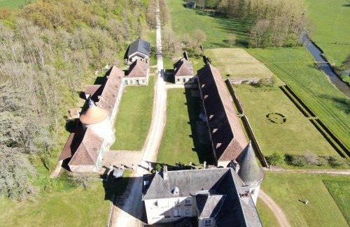 Sens-Beaujeu Cama Y Desayuno | Château de Beaujeu
