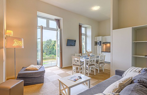 Baden Apartamento | Château De Kergonano by Interhome