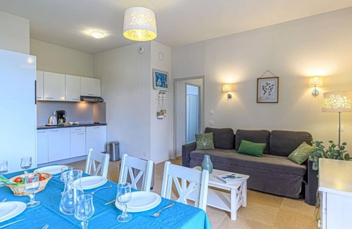 Baden Apartamento | Château De Kergonano, by Interhome