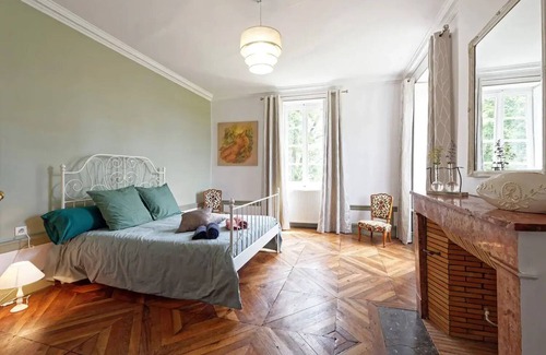 Saint-Forgeot Cama Y Desayuno | Château de Millery, Noctua room