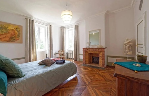 Saint-Forgeot Cama Y Desayuno | Château de Millery, Noctua room