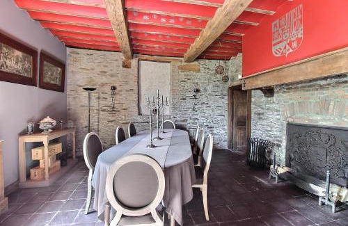 Gedinne Casa | Château de Rienne met sauna & hottub & pooltafel