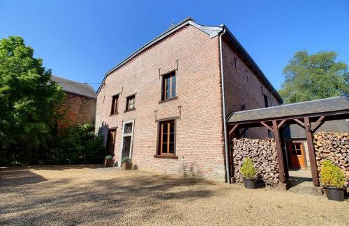 Gedinne Casa | Château de Rienne met sauna & hottub & pooltafel
