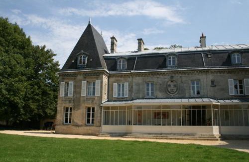 Machemont Cama Y Desayuno | Château de Roberville