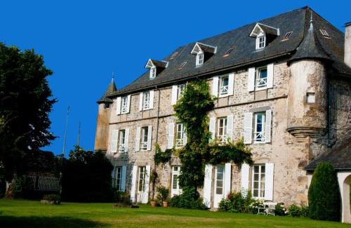 Savennes Cama Y Desayuno | Château de Savennes - Caveau de sabrage