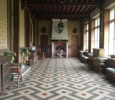 Villers-Chatel Cama Y Desayuno | Château de Villers-Châtel