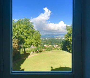 Guereins Cama Y Desayuno | Château des Charmes