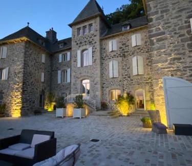 Curieres Cama Y Desayuno | Château du Puech