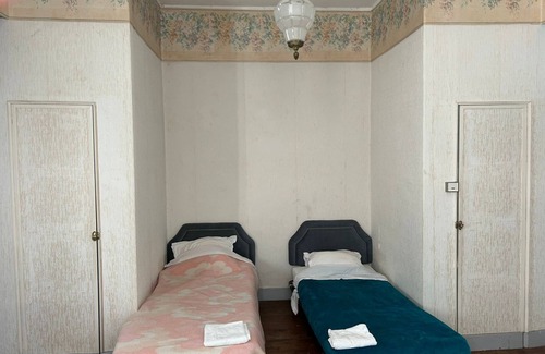 Cambounet-sur-le-Sor Otro | Château Sleeping Beauty